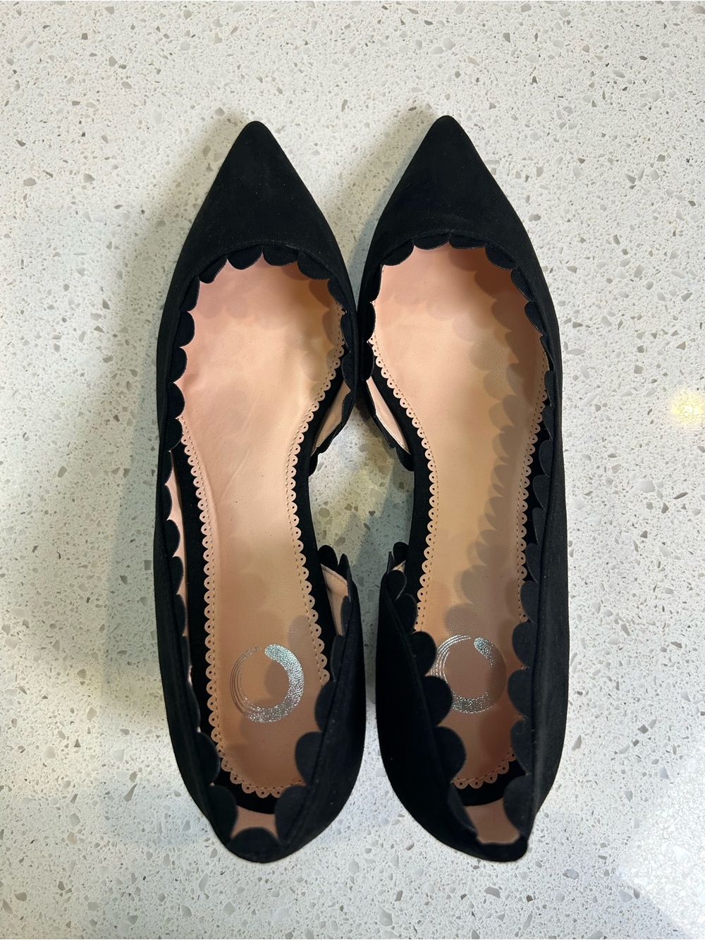 JOURNEE COLLECTION Black Scalloped Edge Taavi Pointed Toe Kitten Heel 8.5 - Picture 5 of 10